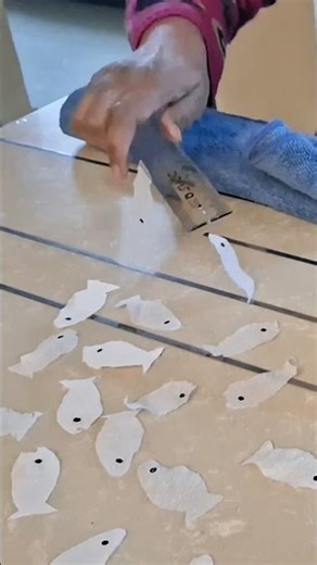 This Trick Makes Fish Dance Without Touching Them #visual science #science #facts #viral