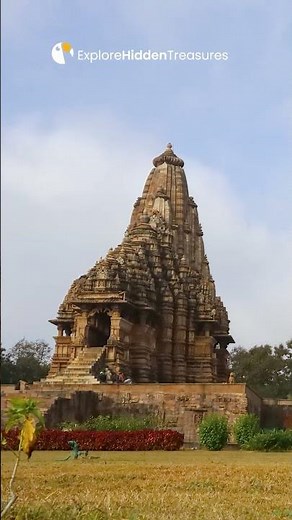 Khajuraho, sculpted Wonders of Central India