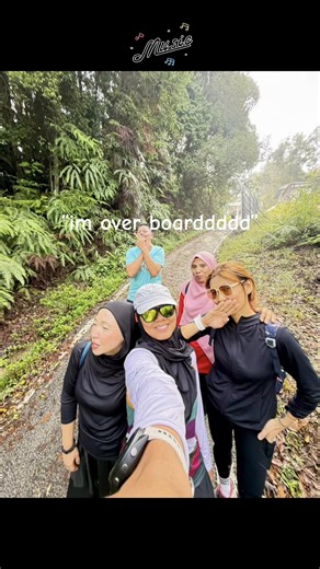 🥾🥾🍃” Back on trail after 2 days off…body sore , heart full . Overboard , but not but not giving up . 🌿🍃10.1.26 #hiking#BackOnTrack#NatureHeals#fyp#fyppppppppp