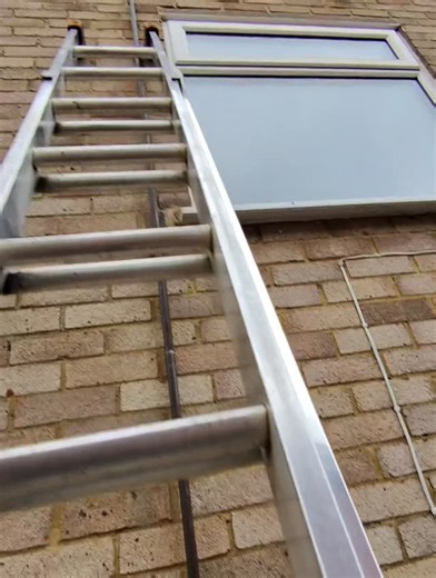 19 reactions · 5 comments | 﫧 your daily dose of Window Cleaning satisfaction 識 @windowz.it #toptools for  #windowcleaners #dirty #windowclean #windowcleaning #windowcleaner #shiny #clean #squeegee #satisfying #satisfyingvideos #satisfaction #tradlife | Windowscotty | Facebook