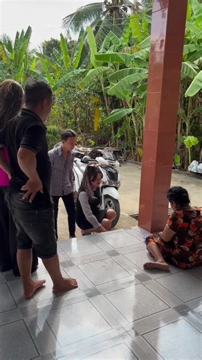 Bữa Cơm Với Muối: Tình Yêu và Quan Tâm Của Mẹ