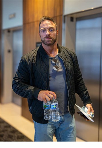 Photographing LA Knight in Chicago while in town for Elimination Chamber. Super cool dude 🙏. #laknight #wwe #eliminationchamber #wwesuperstar #wweuniverse