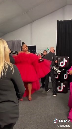 I’m still recovering from this moment @lizzo 😂 #emmys | lizzo