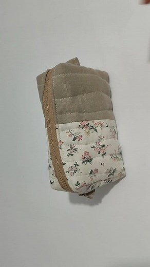 14K views · 128 reactions | DIY Mini Makeup Pouch #diycraft #diyprojects #handmade #handmadecrafts #fbviral #sew #viral #trending #upcycling #patchwork | DIY Cheng | Facebook