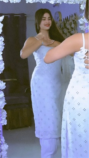 𝔸𝕤𝕥𝕙𝕒 𝕤𝕚𝕟𝕘𝕙 on Instagram: "Bol tere mithe mithe Naia se naini mile jb.. #trending #viral #cute #girl #instagram"