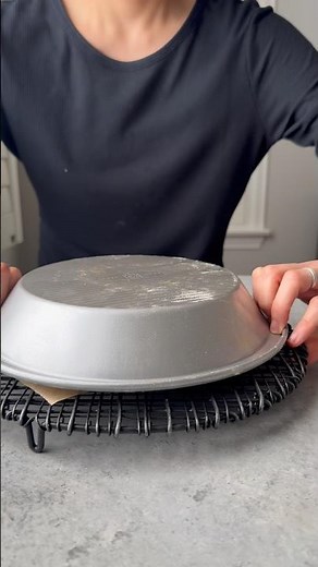 No Soggy Bottoms: My Perfect Pie Crust Rules #piday #PieDayRecipe #BlindBaking #ButterCrust