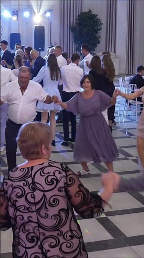 Authentic Moldovan folklore – Ian Raiburg live 🔥