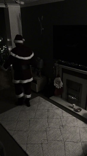 Santa Caught on CCTV Delivering our Presents! #christmas #santa