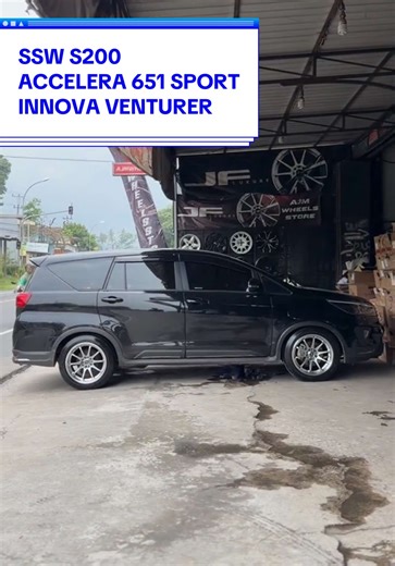 Enhance Your Innova with Blackchrome Silver Lips Polish