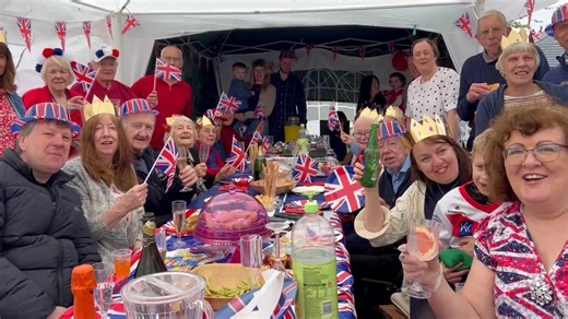 Thanks to the neighbours from Hartington Road for inviting us along to take pics at their street party 🎈 🇬🇧🇬🇧🇬🇧🇬🇧 Pictures and story here 👉 https://www.sthelensstar.co.uk/news/23508368.king-charles-iiis-coronation-8-joyful-street-party-pictures/ 🇬🇧👑 If you’ve held a community celebration or street party you can still share your pics with us. | St Helens Star