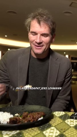 This Indonesian food surprised Jens Lehmann