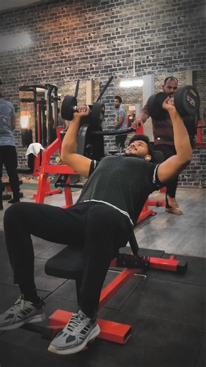 "Gym is the only place where I turn my pain into power."🔥💪🏻#motivation #gym#trendingshorts