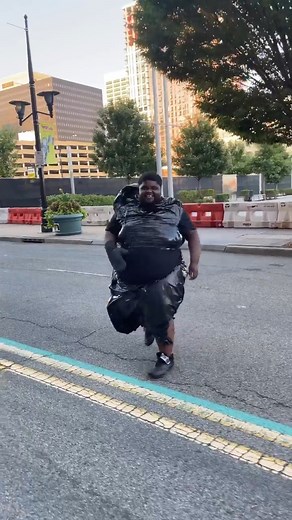 1.3M views · 10K reactions | Lizzo Was At The VMA’S Like … #betawards #vmas #bet #newark | 헠헮헿헰헲헹헹혂혀 헚헿헲헴헼헿혆 | Facebook