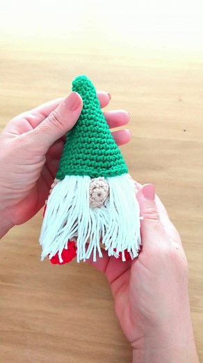 9.4K views · 147 reactions | TUTORIAL https://fb.watch/hwtsUTFCWn/ Gnomos https://fb.watch/hwtyMd5LnM/ | HandworkDiy | Facebook