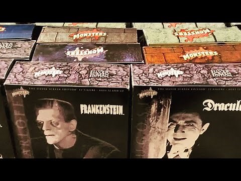 The Vault: Sideshow Collectibles Universal Monsters Sixth Scale Collection