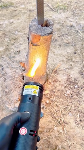 Laser igniter test，Do you want one?#laser #loot #light #laserigniter