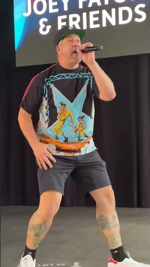 NSYNC “Pop” live! Joey Fatone and friends show Epcot! #nsync