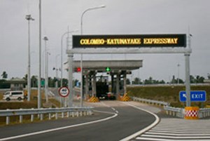 VIDEO: President opens Colombo-Katunayake Expressway