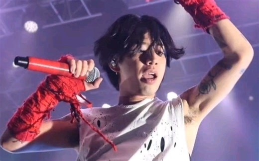 【ONE OK ROCK｜OOR】虽然东京巨蛋大部分剪辑稀碎，但也有一些神仙镜头。