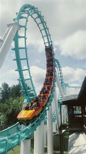 Carolina Cyclone #rollercoaster #themepark #carolina #carowinds #arrowdynamics