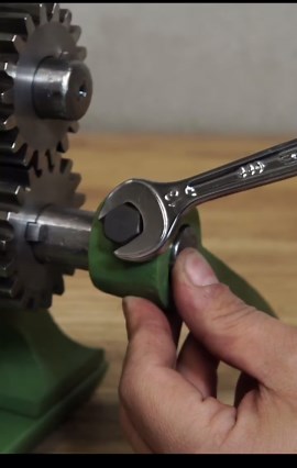 I restored a candy drop roller! 🍭✨