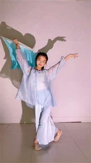 Guanshan Wine Revival: Traditional Dance Extravaganza! Guanshanjiu ClassicalDance FanDance
