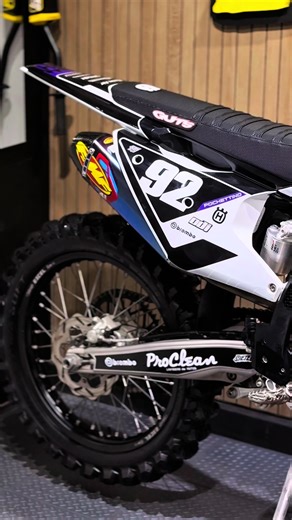 Husqvarna Graphics in Motocross: A Design Perspective