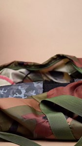 Karité Crème Mains Nourishing Hand Cream for Dry Hands | Shea Butter, Organic Jojoba & Rosehip Oil Blend | Dermatologist-Formulated and Approved | Cruelty-Free, Hypoallergenic Vegan Hand Cream