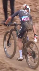 👉🏼 @jolandaneff danced through the mud like no other runner 💥 The Swiss managed to dominate at will and flew to the finish line for her first victory of the season🔥 ----------------- 👉🏼 @jolandaneff bailó sobre el barro como ninguna otra corredora 💥 La suiza consiguió dominar a placer y voló hasta la meta para conseguir la primera victoria de la temporada🔥 | Shimano Super Cup Massi & Copa Catalana Internacional Biking Point