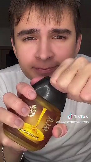 Unique Honey Pouring Techniques You Must Try