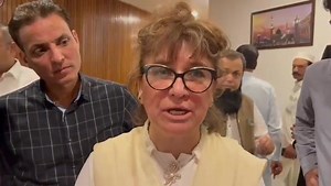 694K views · 10K reactions | ‏ہم امریکہ کے خلاف ہرگز نہیں ہیں، میں نے امریکہ کے خلاف کوئی نعرہ نہیں لکھا، پی ٹی آئی رکن عاصمہ حدید یاد رہے کہ اسرائیل کے حق میں اس موصوفہ نے تقریر کی تھی | JUI Answers Back | Facebook