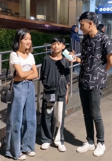 Momen Lucu Ibu-Ibu Ketawain Rehan dan Kayla