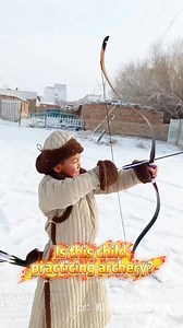 Must go to the hospital to have a tooth pulled? Take a look at this kid. He actually finds an alternative way and uses archery to pull out his tooth. In the end, he succeeds! Do you want to try this way of tooth extraction? #ToothExtraction #Archery #ThatsChina | Huanqiu.com