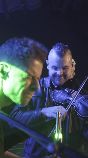 Es macht unfassbar viel Spaß mit meiner Band wieder auf Tour zu sein 🥰 Zu welchem Konzert kommst du? | Angelo Kelly