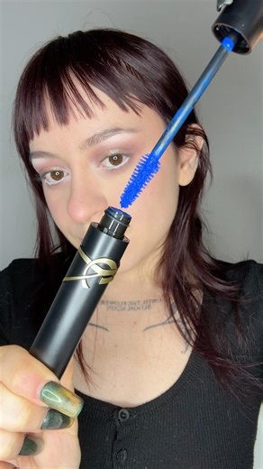 le mascara bleu top 1!! #bluemascara #mascara #makeuptutorial #eyeshadowtutorial #simplemakeup