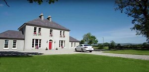 B&B homes in Ireland aren't just accommodation, they are an experience. Prices from €35pps which includes breakfast. No booking fees and instant confirmation of your booking. | B&B Ireland
