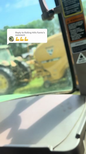 Replying to @Rolling Hills Farms come on over here. And see what we’re doing today. 😁😁😂 #haytok #hayseason2025 #farmtok