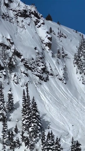 INSANE Ski Backflip in Deep Powder Snow – Steep Mountain Jump! #skiing