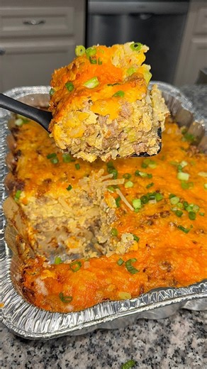 This hearty breakfast casserole is simple to make and perfect for feeding a crowd.🍳🙌 | Girl Gone Grilling