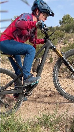 How to remount your MTB on loose uphill trails 💪 #mtbcoaching