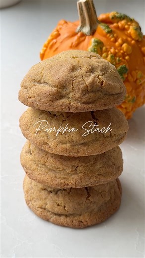 Pumpkin cookie stack 🎃! #pumpkincookies #pumpkincookiesrecipe #softpumpkincookies #softpumpkincookiesrecipe | Sweet Nest