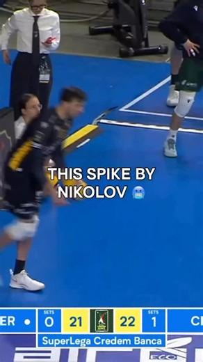 Alex Nikolov 🇧🇬❤️🇮🇹 reoost 🎥• @volleyballworlditalia Silence the crowd? Say less. In a decisive moment on Verona’s court, Alex Nikolov goes up with zero hesitation and unleashes a spike that flips the energy of the entire arena. No fear. No second thoughts. Just pure, clutch power. 💥💪 . . . #volleyball #pallavolo #superlega #волейбол #AlexNikolov | АЗ ОБИЧАМ ВОЛЕЙБОЛА