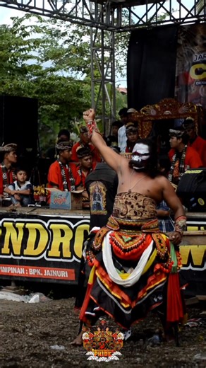 JARANAN CAMPURSARI CONDRO DEWI From Kedung Gebang, Tegaldlimo District – Banyuwangi BANYUWANGI JENGGIRAT TANGI Preserving the spirit, protecting the heritage, and keeping the fire of Banyuwangi’s culture alive 🔥🔥 Banyuwangi is a regency located in East Java, Indonesia — the easternmost region of Java Island. Known for its breathtaking destinations and rich traditional arts, Banyuwangi proudly showcases its cultural identity through performances like this one. Jaranan Campursari Condro Dewi is 