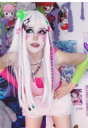 ROXY AND CHICA COLLAB 💗🌟 WITH MY BEAUTIFUL BAEFUL QUEEN @abs !! 🕷️ #fivenightsatfreddys #fnaf #glamrockchica #roxannewolf #cosplay