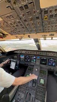 Stunning Cockpit View: Global 5000 Landing at Sunset #pilotview #aviation #breathtakingflight