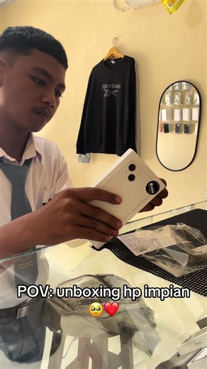 Unboxing the iPhone 13 Starlight: A Dream Come True