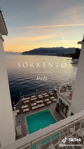 🇮🇹 10 things to do in Sorrento ⬇️⁣ 💦 Go swimming by Roman ruins at Bagni Salvatore⁣ 🥂Drink champagne at La Pergola Bar⁣ 🏛 Take the train and visit the archaeological site of Pompeii ⁣ 🍋 Eat lunch under a canopy of lemon trees at O'Parrucchiano La Favorita⁣ 🍦Learn how to make gelato at Gelateria Davide⁣ 🎣 Stroll down to Marina Grande, the pastel-coloured fishing village⁣ 🍝 Try the local dish - Gnocchi alla Sorrentina (gnocchi, tomato, mozzarella & basil)⁣ ⛴ Catch a ferry to Capri or Posi