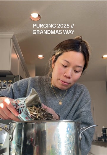 Did 2025 feel like bajillion years long? Or was it just me? Purging the flu and whatever 2025 was 🫩 #newyearseve #motherhoodunplugged #newyears #sickdays #sick