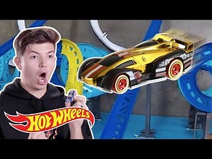 Crazy Track CURVES and CORKSCREWS with Preston & Unspeakable | Hot Wheels Unlimited | ‪@HotWheels‬