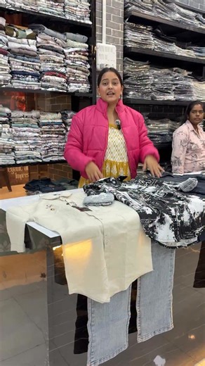 Akhilesh Yadav on Instagram: "🚨 CHHATARPUR BIG CELEBRATION 🚨 Jaise hi humare page par 38,000 Followers complete honge 🎉 Chhatarpur ke liye aane wala hai SABSE BADA SURPRISE OFFER 😱🔥 Ye sirf offer nahi hoga… ye hoga Chhatarpur ka MEGA DHAMAKA 💥 Bas support dikhaiye: 👉 Follow karo 👉 Reel ko Like karo 👉 Comment karo 👉 Share karo 38K complete = Offer Reveal 😎🔥 Ready ho Chhatarpur? Ab game shuru! 💪 #MBAKapdeWalaChhatarpur #38KFollowers #MegaDhamaka #BigAnnouncement #LikeCommentShare Chha